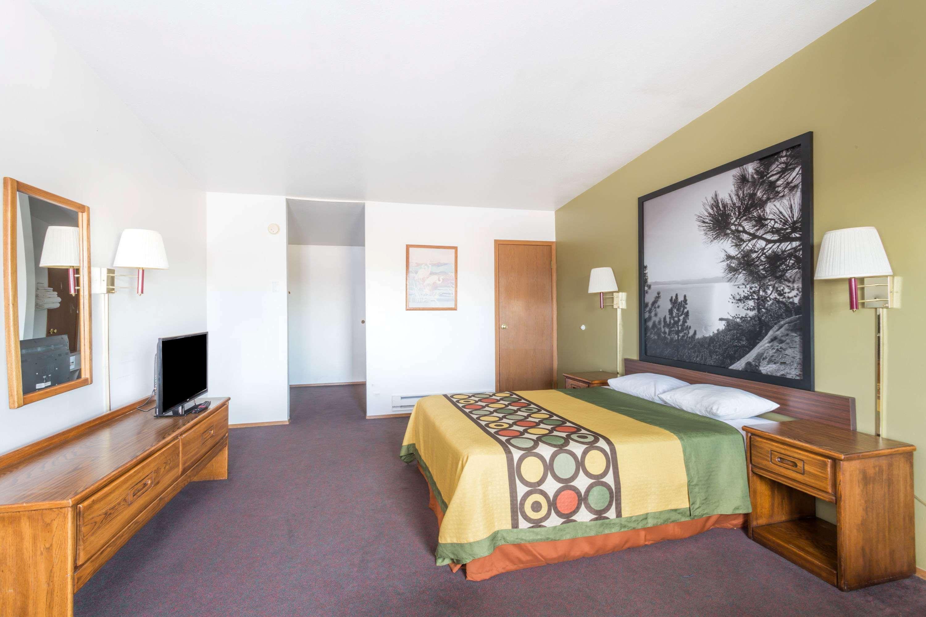 Hotel Super 8 By Wyndham Wells Exterior foto