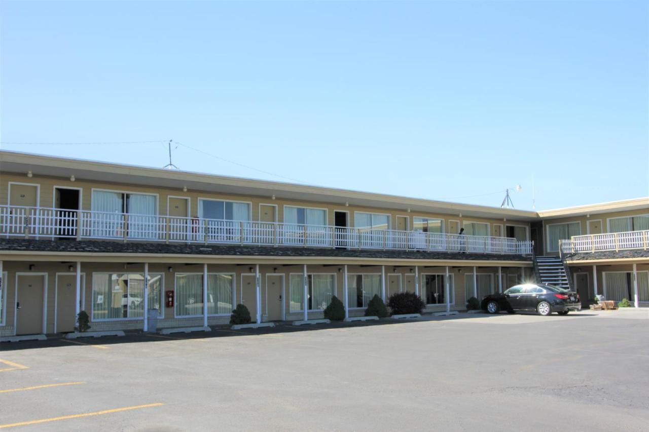 Hotel Super 8 By Wyndham Wells Exterior foto