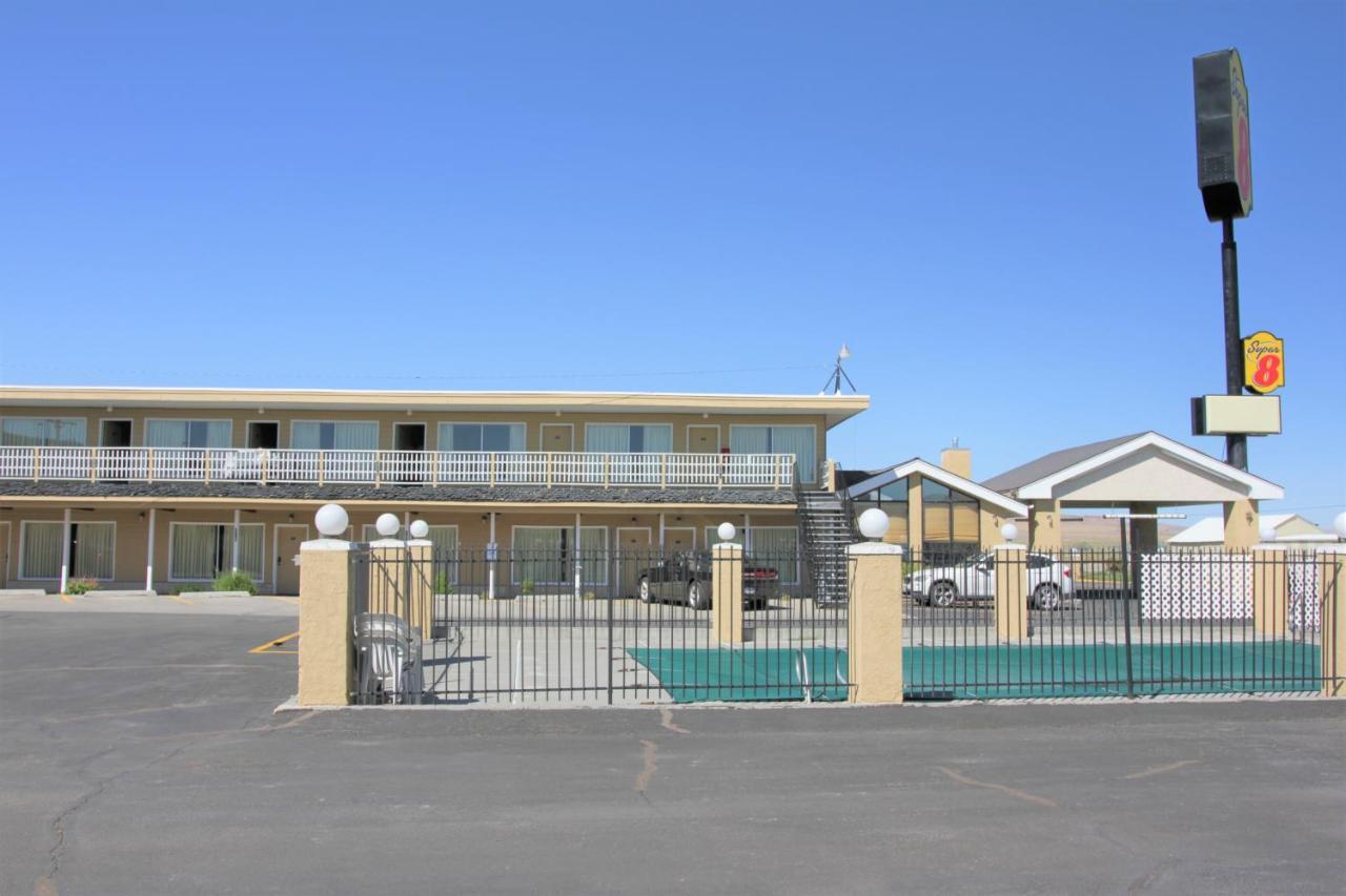 Hotel Super 8 By Wyndham Wells Exterior foto